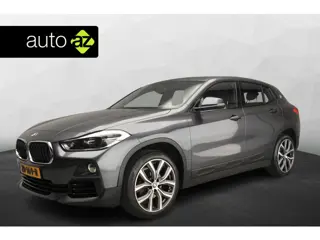 BMW X2 sDrive18i Automaat / Trekhaak / LED / PDC / Navigatie / Alu wielen