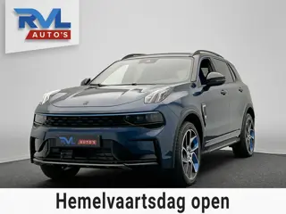 Lynk & Co 01 1.5 261PK Plug-in Hybrid * Zwarte Hemel * Trekhaak * 360° Camera Pano/dak Apple/Carplay