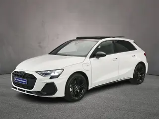 Audi A3 Sportback 40 TFSI e S edition | Panorama Dak | Apple/Android Play | Adaptive Cruise | Camera