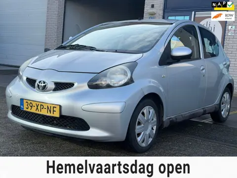 Toyota Aygo 1.0-12V +/ 5drs/nap/1jaar apk/ airco/ EL-ramen/ zeer nette auto.