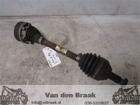 Volkwagen Polo 1.2 TSi 2010-2014 Aandrijfas links voor