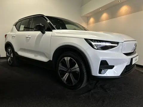 Volvo XC40 Recharge Core 70 kWh Trekhaak | LMV 19" | Google infotainment |  Soh (batterijcheck) Waar