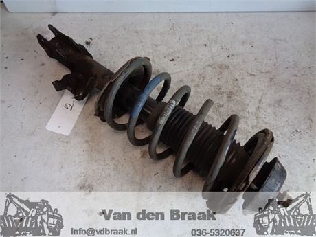 Hyundai i10 1.1 12V 2008-2013 Veerpoot links voor