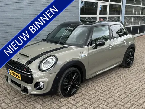 MINI Mini 2.0 Cooper S Works / Panoramadak / Stoelverwarming