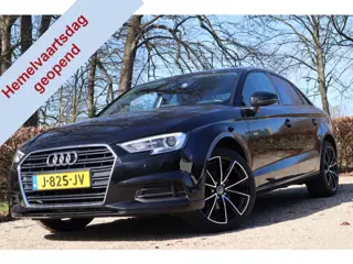 Audi A3 Limousine 30 TFSI Pro Line | Navi | Cruise control | DAB |