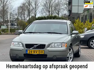 Volvo S60 2.4 Momentum | APK 09-04-2027 | Climate control | Schuifdak | Onderhoudhistorie | LM velge