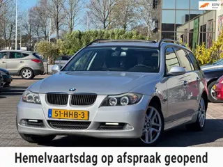 BMW 3-serie Touring 320i High Executive | APK 01-02-2027 | Panoramadak | Parkeersensoren | Elektrisc