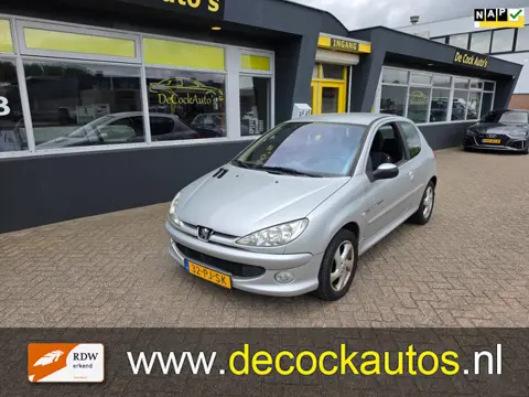 Peugeot 206 1.6-16V Quiksilver