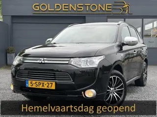 Mitsubishi Outlander 2.0 PHEV Instyle+ 1e Eigenaar,Schuifdak,Navi,Camera,Leder,Stoeverw,Stuurverw,Tr