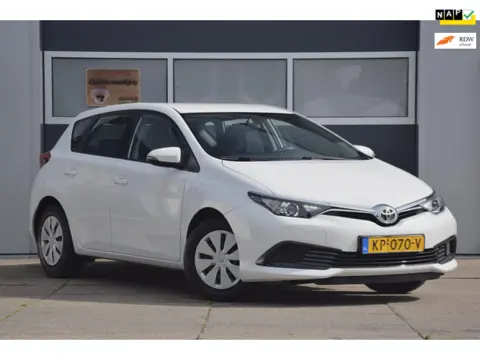 Toyota Auris 1.3 Comfort Facelift model + TREKHAAK