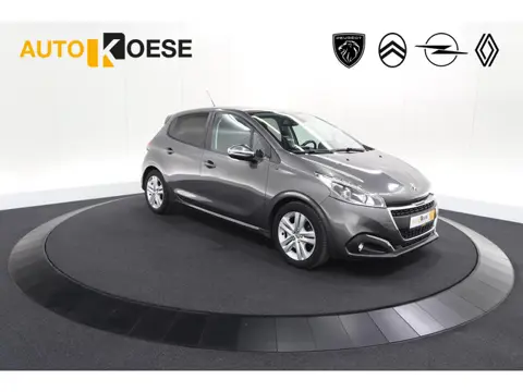 Peugeot 208 PureTech 82 Signature | Trekhaak | Parkeersensoren | Apple Carplay | Navigatie