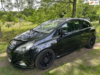 Opel Corsa 1.6-16V Turbo OPC Nürnburgring Edition