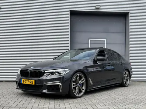 BMW 5 Serie M550i xDrive High Executive I Aut. I 463 PK I Leder I Schuifdak I Carplay