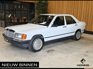 Mercedes-Benz 190 2.0 E Automaat. Airco. ABS. Airbag. Cruise-control. Elektrische ramen. Trekhaak. O