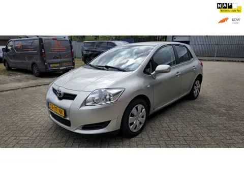 Toyota Auris 1.4-16V Terra / 5 drs 2007