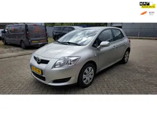 Toyota Auris 1.4-16V Terra / 5 drs 2007