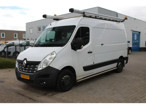 Renault Master T35 2.3 dCi 130PK Euro6 L2H2 ✓ werkplaats inrichting ✓ navigatie ✓ imperiaal ✓ camera