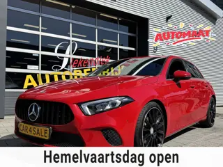 Mercedes-Benz A-klasse 180 Design Plus- AUTOMAAT - Navigatie I Leer I Digital Dashboard I Sport inte