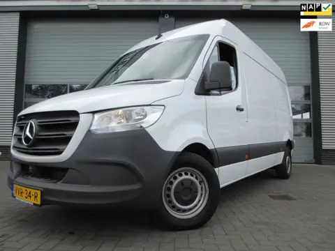 Mercedes-Benz Sprinter 215cdi, L2H2, Automaat, Airco, Camera, Navigatie, 3-Zits, Trekhaak.