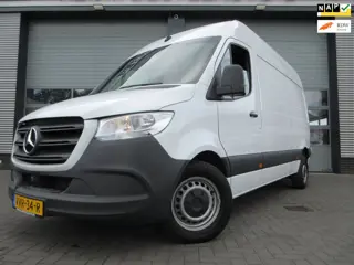 Mercedes-Benz Sprinter 215cdi, L2H2, Automaat, Airco, Camera, Navigatie, 3-Zits, Trekhaak.