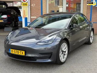 Tesla Model 3 Standard RWD Plus 60 kWh | Trekhaak! | SOH 77.7% | Autopilot | Org. NL NAP | BTW |
