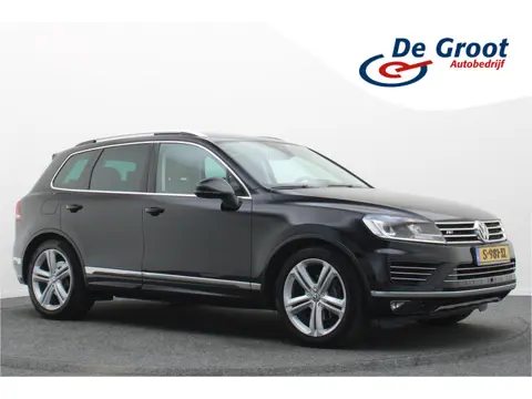 Volkswagen Touareg 3.0 TDI R-Line Automaat Leer, Luchtvering, Panoramadak, Standkachel, ACC, 360° Ca