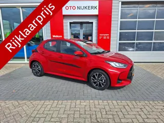 Toyota Yaris 1.5 Hybrid Dynamic met parkeersensoren voor en achter