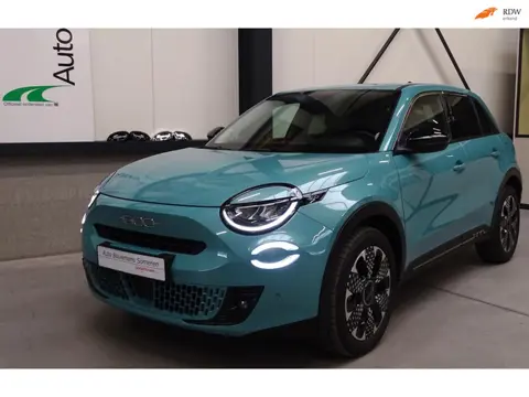 Fiat 600 1.2 Hybrid "LA PRIMA" - ALS NIEUW !!/ADAPTIVE CRUISE/NAVI/CAMERA/BLUETOOTH/ETC