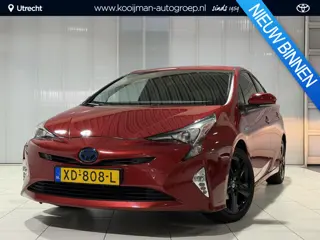 Toyota Prius 1.8 Dynamic | Parkeersensoren V+A | Stoelverwarming | Trekhaak | JBL |