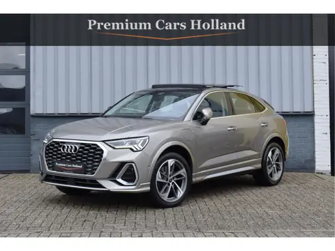 Audi Q3 Sportback 45 TFSI e S-Line 245 Pk Pano Memory Leder Matrix Keyless 360 Camera Trekhaak 19 In