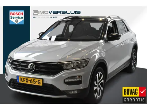 Volkswagen T-Roc 1.5 TSI Style Carplay Navigatie | Adaptieve Cruise | Trekhaak | 12 mnd BOVAG garant