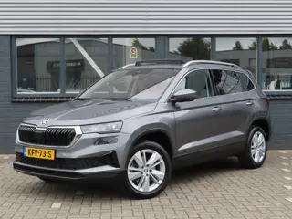 Škoda Karoq 1.5 TSI ACT Business Edition Plus DSG | trekhaak wegklapbaar | pano dak | voorruitverwar