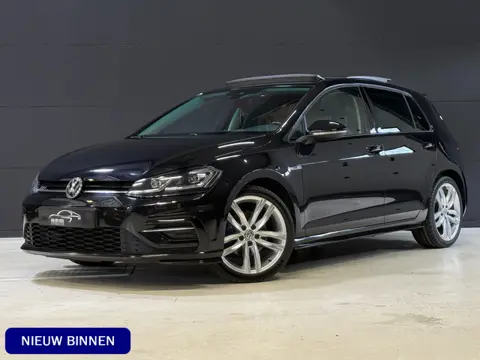 Volkswagen Golf 1.5 TSI Highline Business R | ACC | Stoel/Stuurverw. | Panoramadak