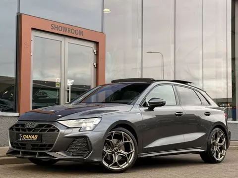 Audi A3 Sportback 35 TFSI S edition | Pano | Sonos | Alcantara | Head-up | Stoelverwarming | Keyless