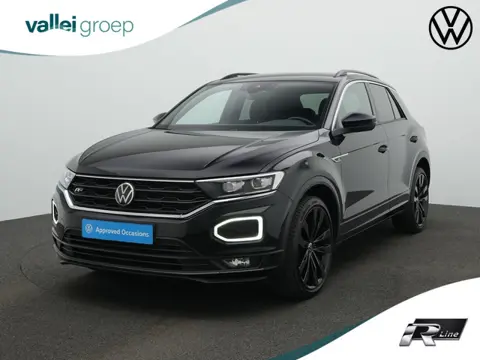 Volkswagen T-Roc 1.5 TSI 150 pk DSG R-Line | Trekhaak | Stoelverwarming | Navigatie | Adaptive Cruis