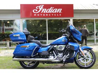 Harley-Davidson Street Glide  Street Glide Ultra