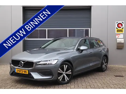 Volvo V60 2.0 B3 Momentum Advantage, Camera, Cruise, Navi
