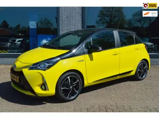 Toyota Yaris 1.5 Hybrid Premium Yellow Edition Bi-Tone | Navi | Panodak | Camera