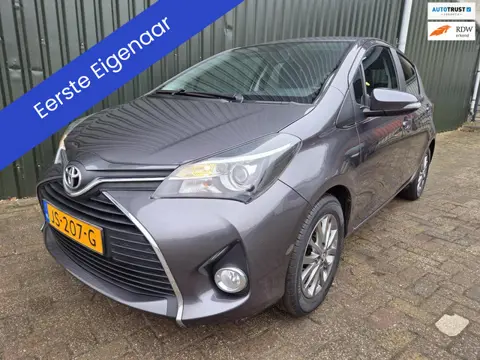 Toyota Yaris 1.0 VVT-i Lounge dealer onderhouden