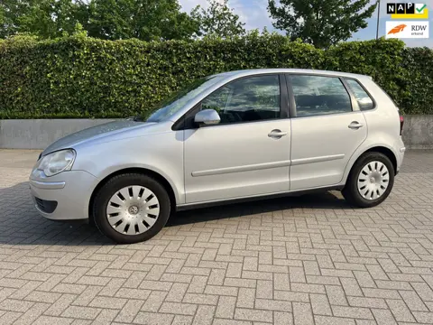 Volkswagen Polo 1.2-12V Comfortline Airco Bluetooth 5Deurs Rijd goed.