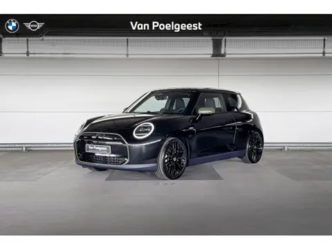 MINI Cooper 3-deurs Electric Cooper SE Paul Smith Ed. XL 54.2 kWh | Paul Smith Edition | 18 Inch Nig