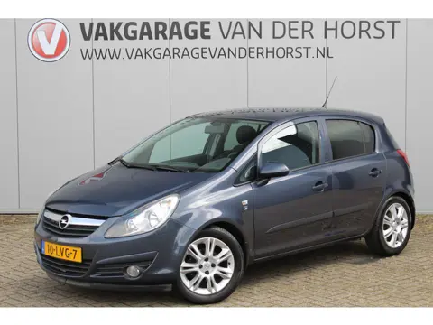 Opel Corsa 1.4-16V / 100pk '111 Edition'. Nette 5-drs. Opel Corsa voor nog jaren rijplezier, afkomst