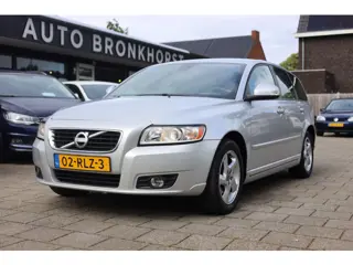 Volvo V50 2.0 EDITION | LEDER | NAVI | TREKHAAK | NAP