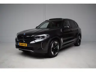 BMW IX3 High Executive 80 kWh SOH 99% / ORG.NED / PANORAMADAK / NAP / 360CAMERA / HARMAN-KARDON / EL