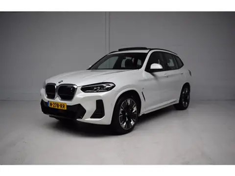 BMW IX3 High Executive 80 kWh SOH 100% FACELIFT ORG.NED / PANORAMADAK / EL.TREKHAAK / 360CAMERA / LE