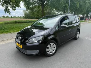 Volkswagen Touran 1.2 TSI Trendline Bluemotion 7p. AIRCO/CRUISE/APK