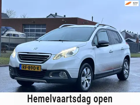 Peugeot 2008 1.2 PureTech Allure Navigatie*Cruise*Clima*Trekhaak*Parkeersensoren*LM velgen*