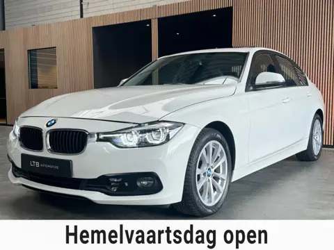 BMW 3-serie 320i xDrive Leder | Camera | Schuifdak EXPORTPRIJS EX BPM