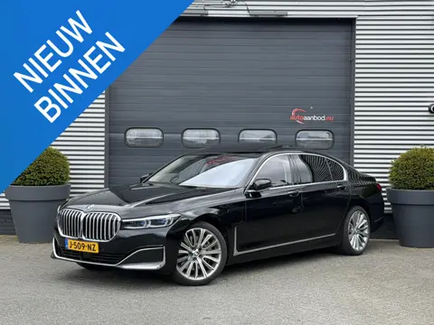 BMW 7-serie 745Le xDrive High Executive | TV Schermen | Panoramadak | 360* Camera | Massage | Head-U