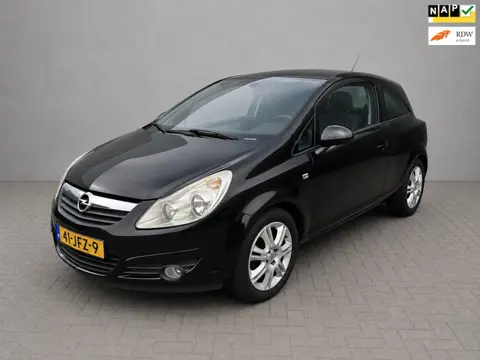 Opel Corsa 1.4-16V Cosmo Apk tot 2027!